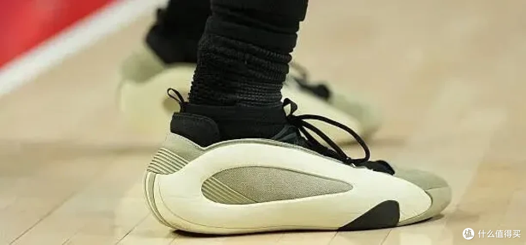 【NBA每日上脚】奥莱300甩的货,能打季后赛?