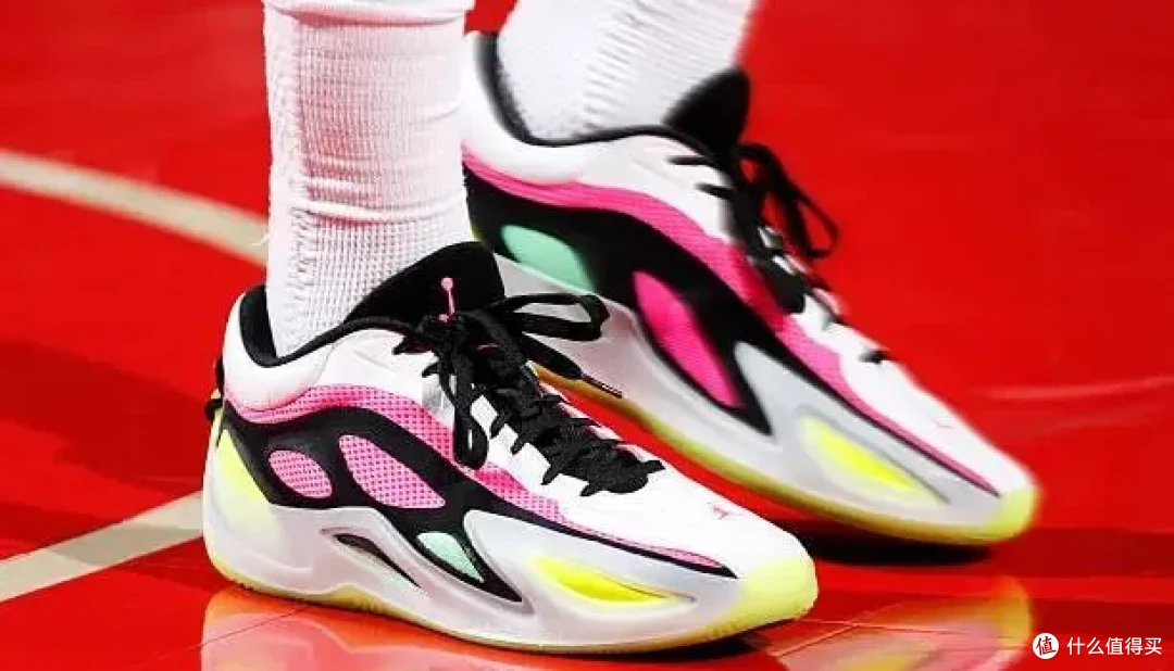 【NBA每日上脚】奥莱300甩的货,能打季后赛?