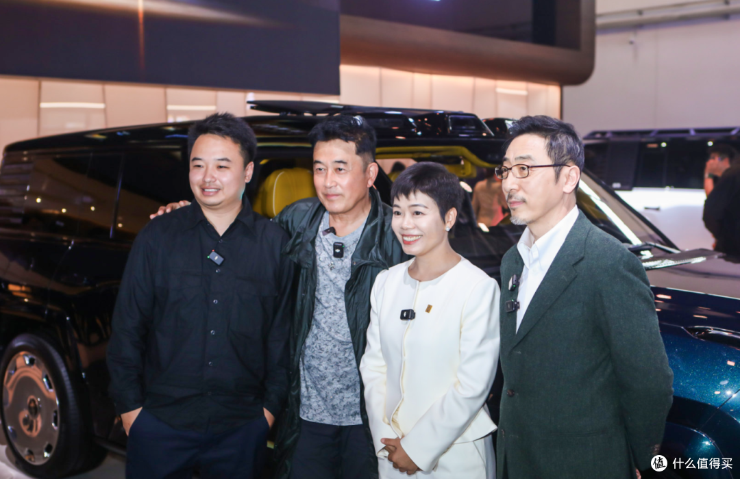 北京车展人气王：比亚迪整馆出圈，明星都来打卡
