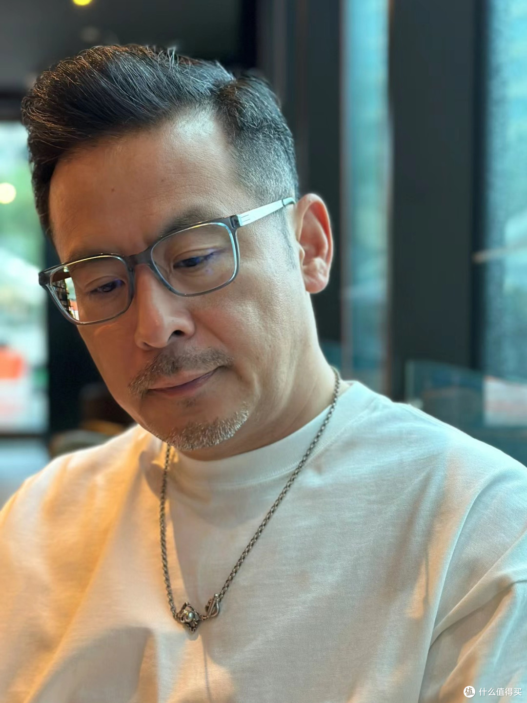 男人老了，首饰尽量做到3戴3不戴，否则再贵也不显气质，非常油腻