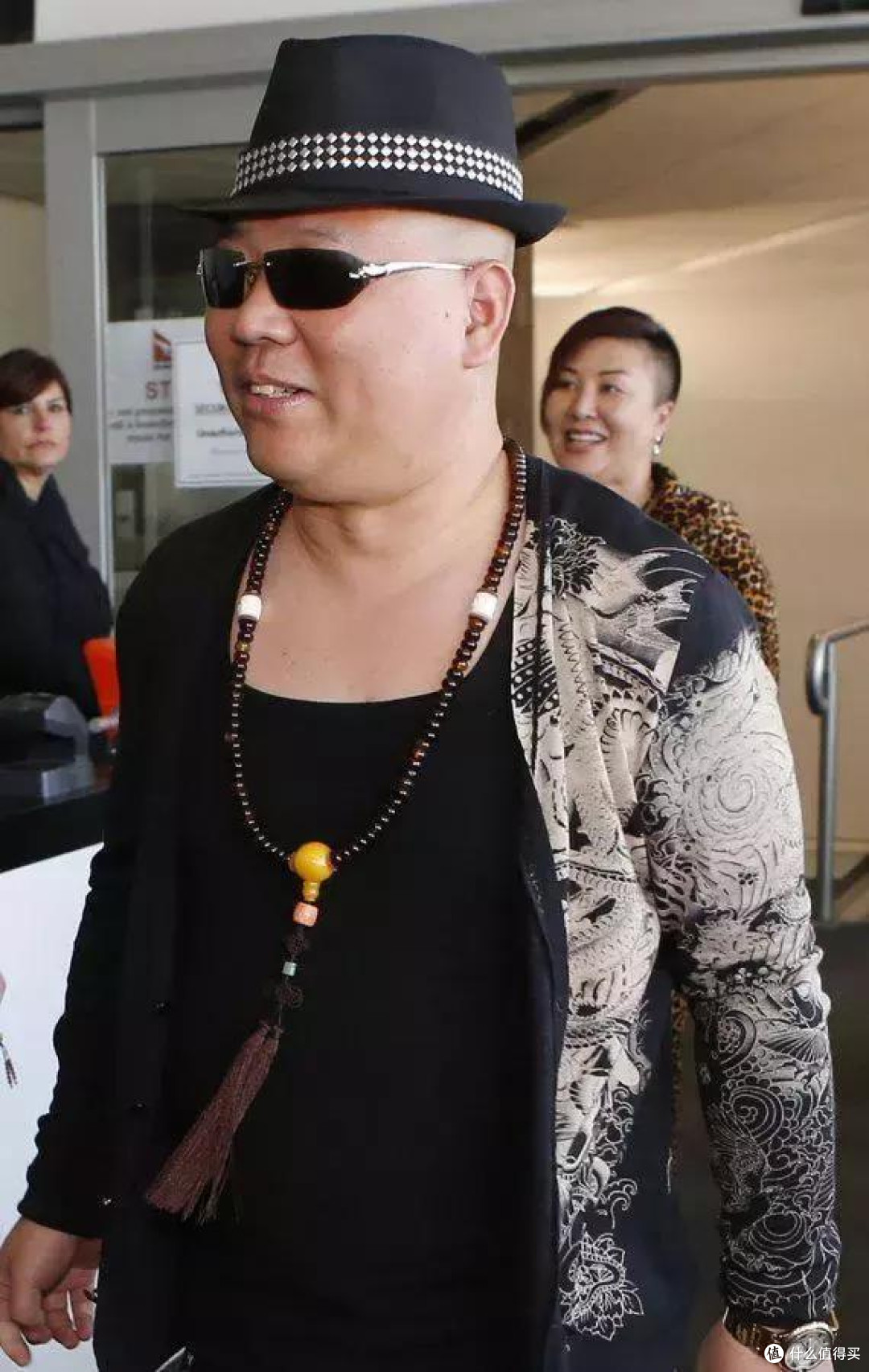 男人老了，首饰尽量做到3戴3不戴，否则再贵也不显气质，非常油腻