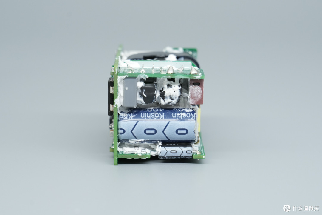 新国标绝缘插脚更安全，OPPO 120W 氮化镓拆解