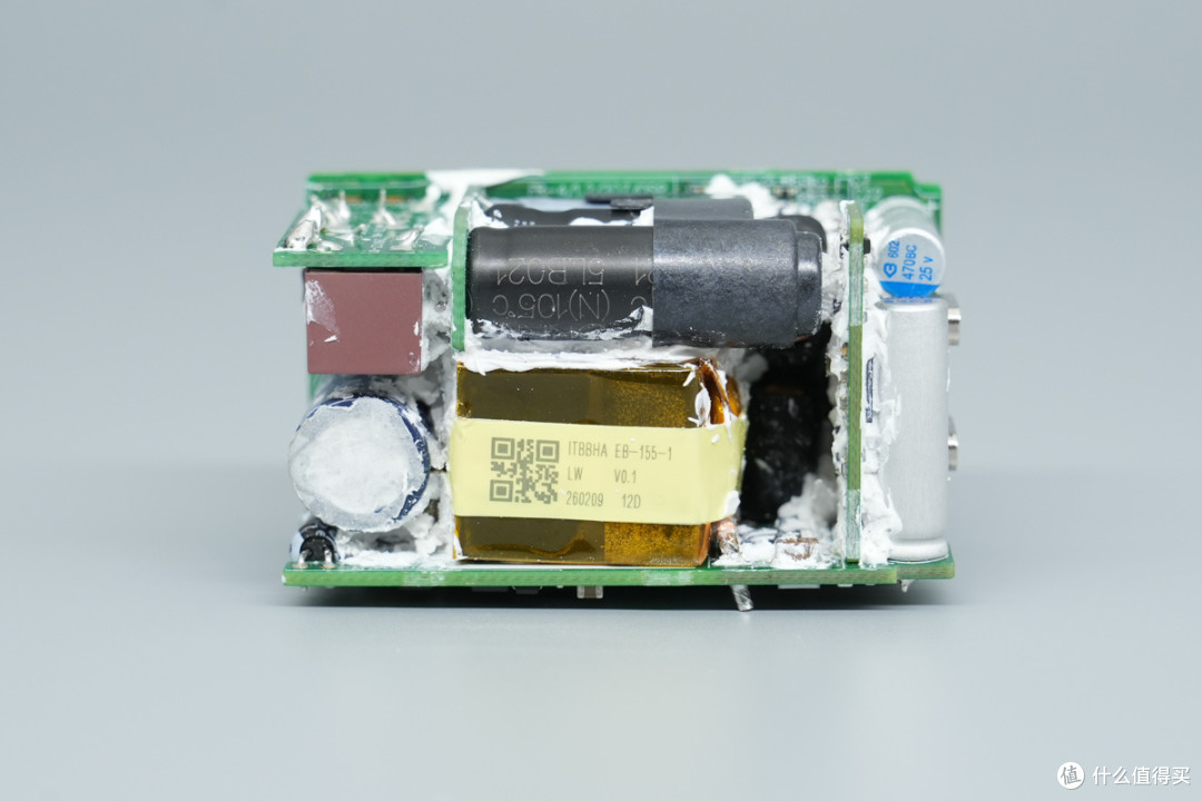新国标绝缘插脚更安全，OPPO 120W 氮化镓拆解