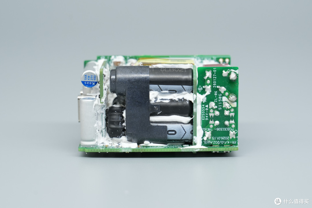 新国标绝缘插脚更安全，OPPO 120W 氮化镓拆解