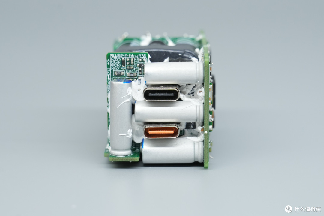新国标绝缘插脚更安全，OPPO 120W 氮化镓拆解
