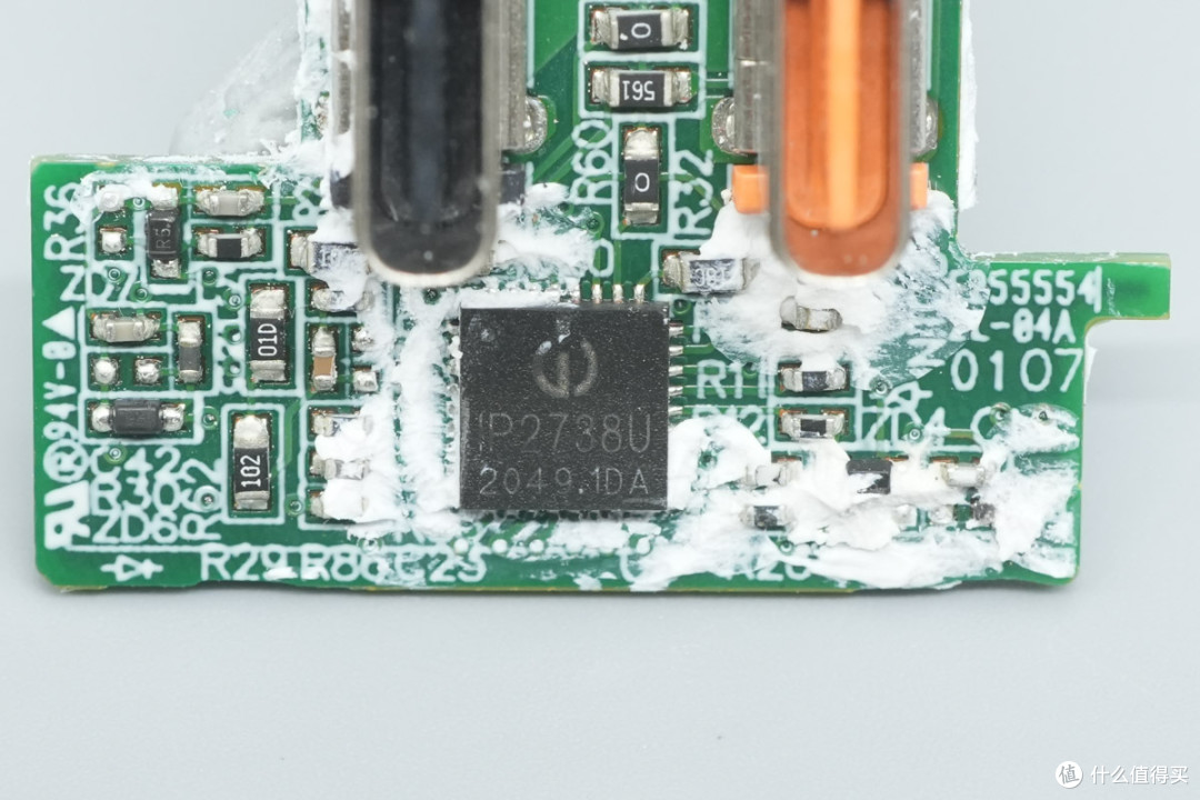新国标绝缘插脚更安全，OPPO 120W 氮化镓拆解