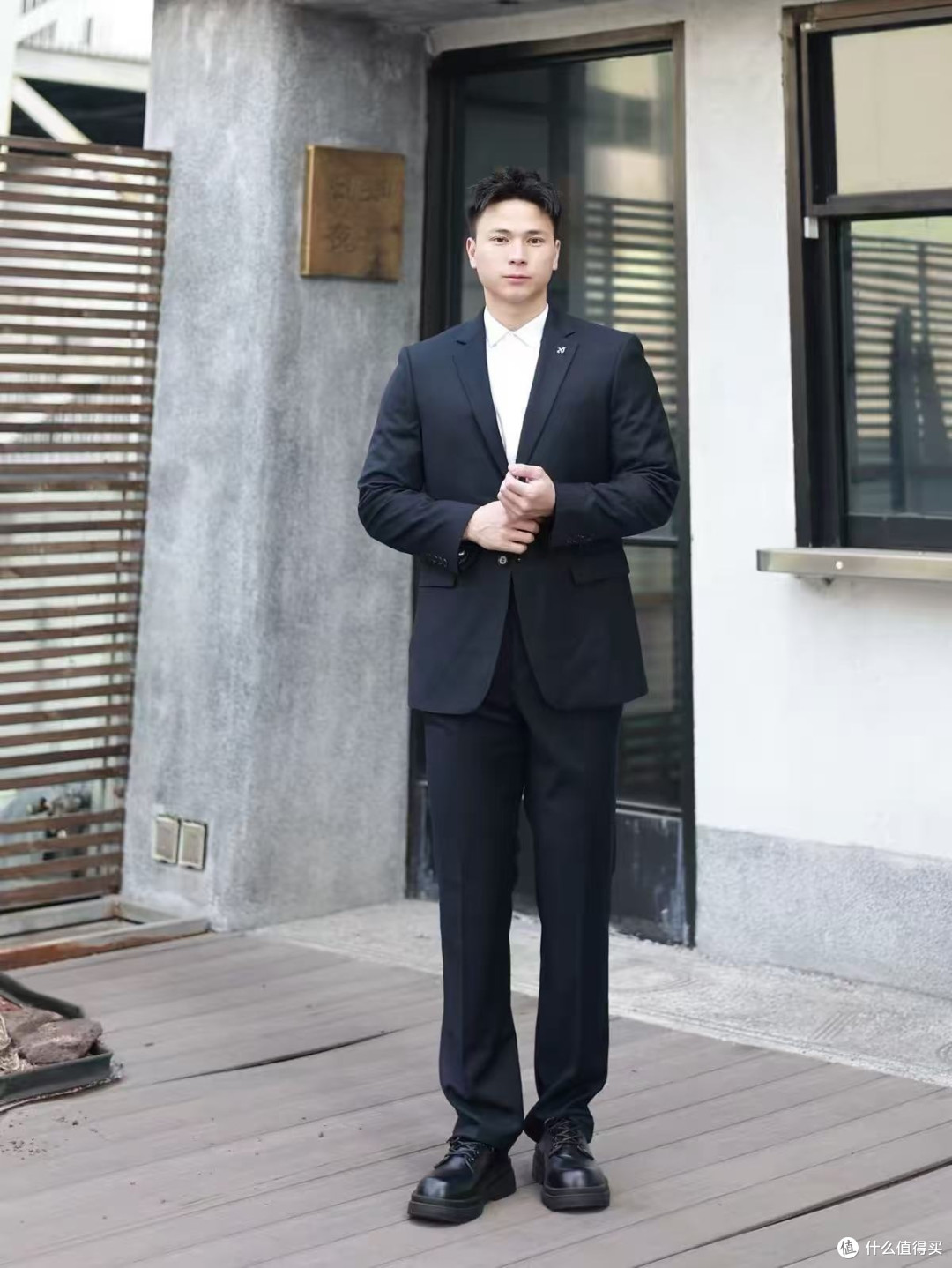 一件套西解锁男士所有正式场合体面,省心又有面。