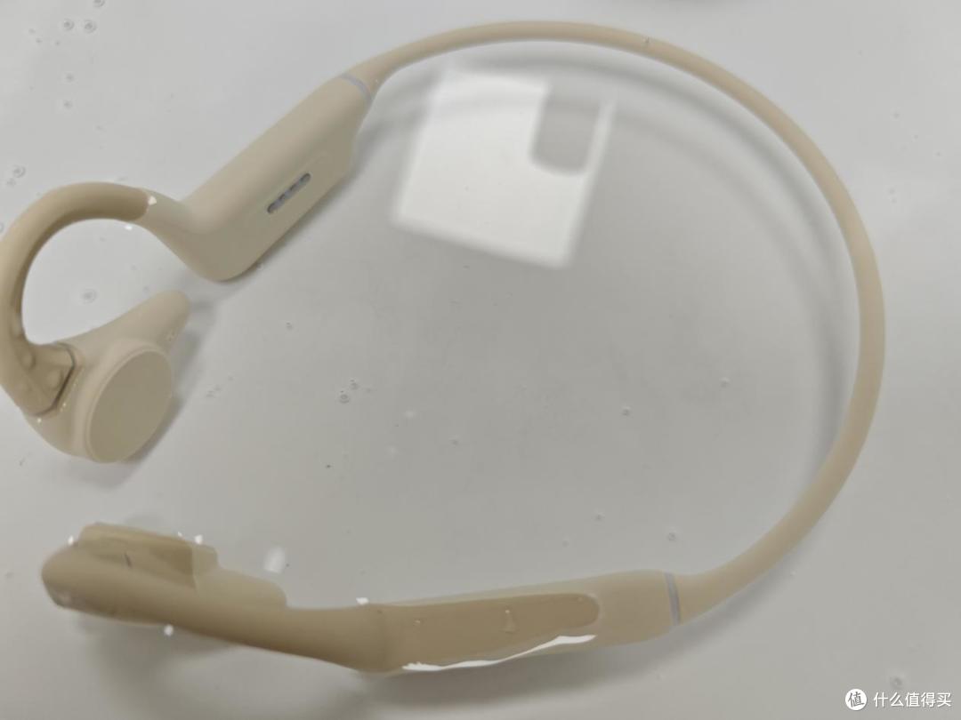 骨传导游泳耳机横评:南卡vs韶音谁才是运动党水下听音首选?