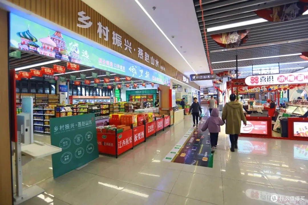 高速服务区靠什么赚钱,多数人只上个厕所,保安大叔道破天机!