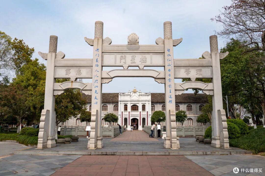 去了一个很卷的城市,游客不多景点却多到逛不完,太适合反向出游