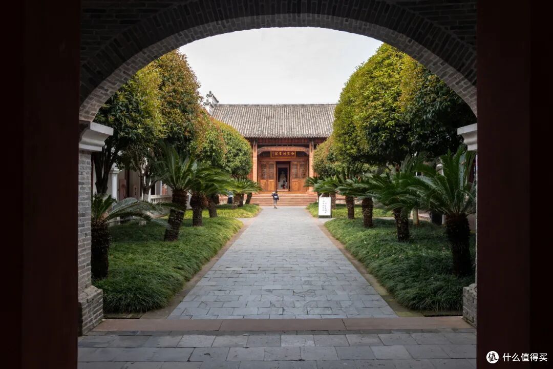去了一个很卷的城市,游客不多景点却多到逛不完,太适合反向出游