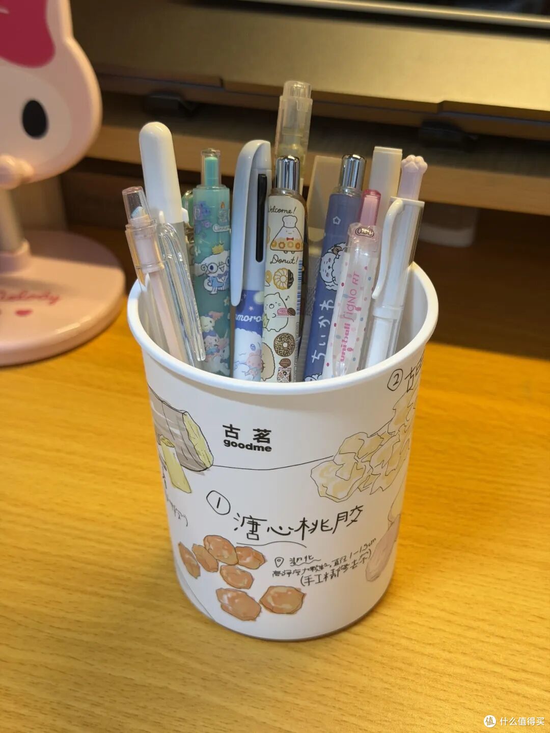 被年轻人「奶茶杯用法」惊到了!果然,一代人有一代人的宝藏