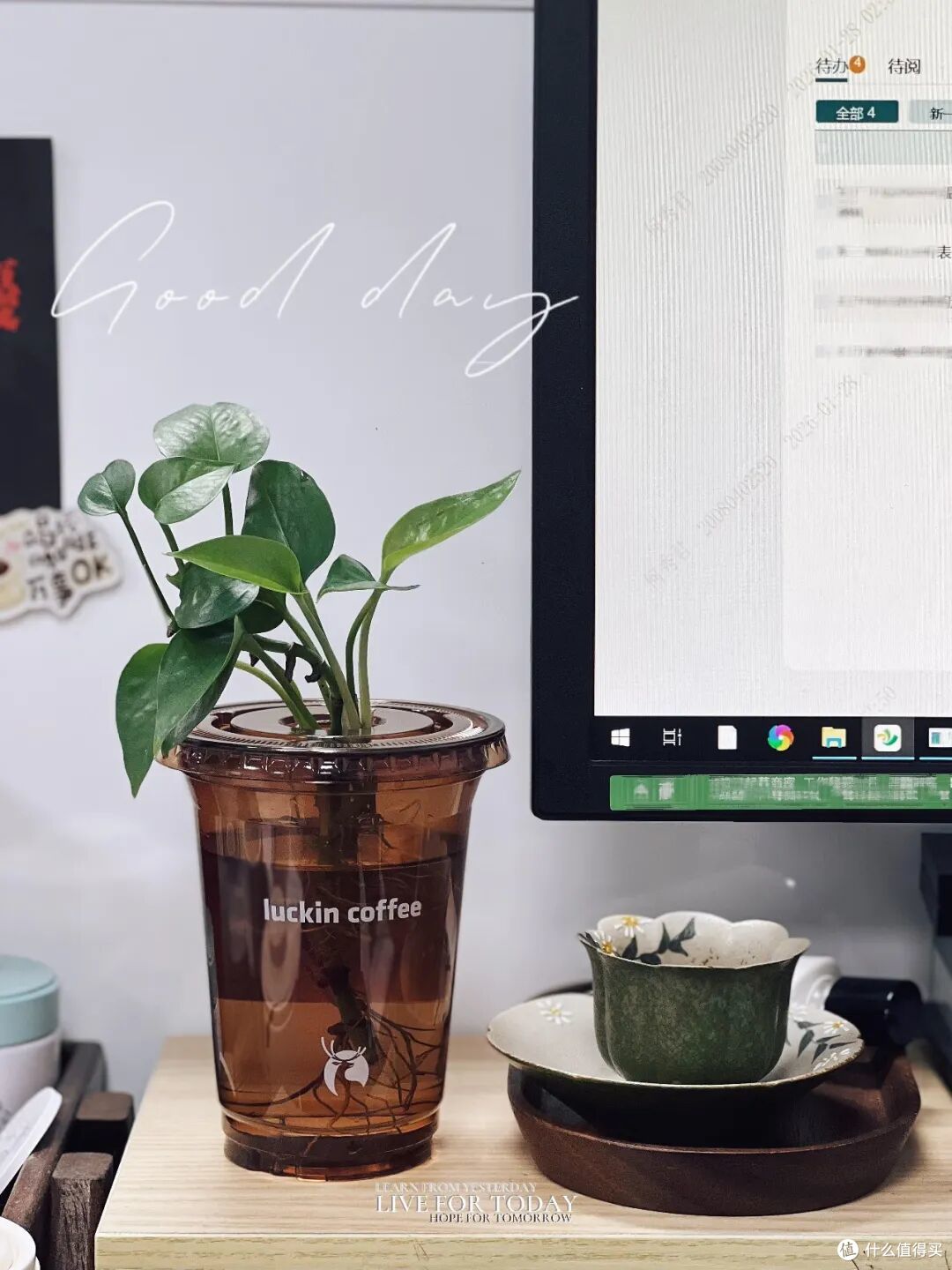 被年轻人「奶茶杯用法」惊到了!果然,一代人有一代人的宝藏