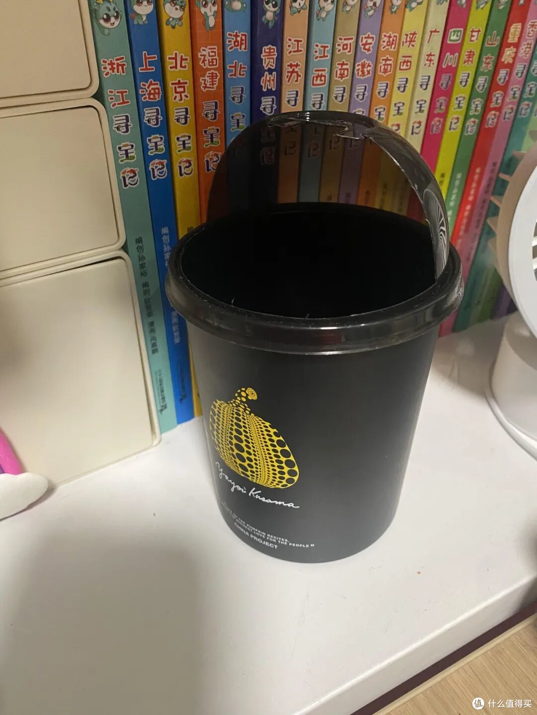 被年轻人「奶茶杯用法」惊到了!果然,一代人有一代人的宝藏