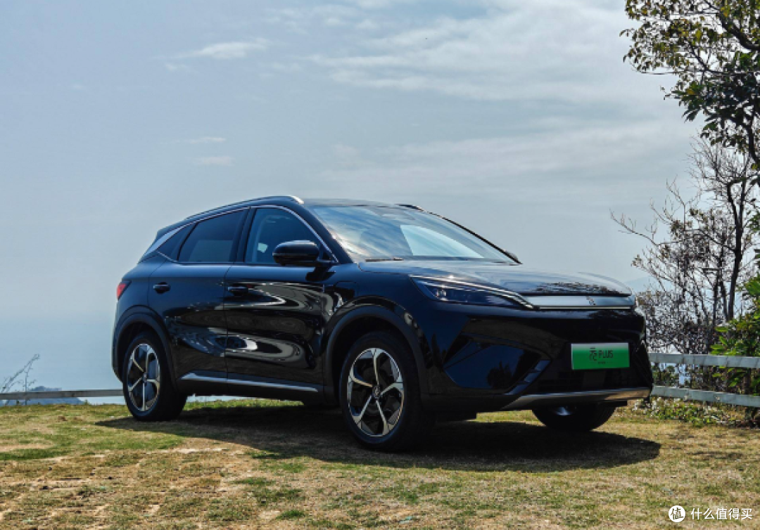 宝骏云海vs比亚迪元PLUS：10万级家用SUV，谁更值得买？