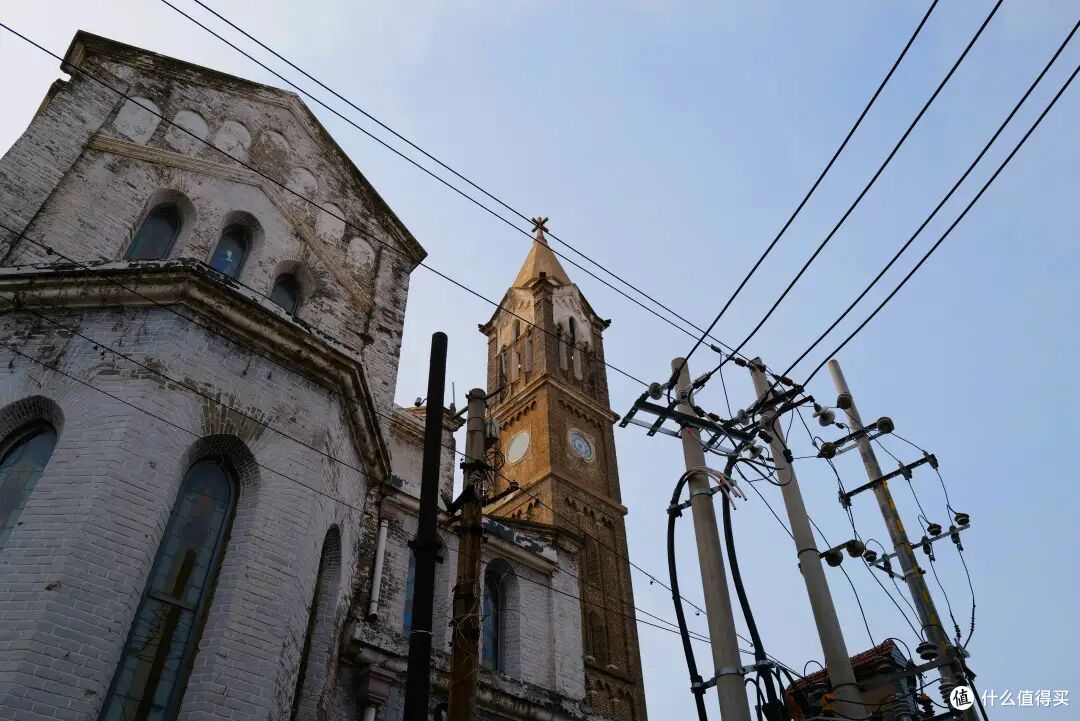 碳水王炸、夜宵天花板,这座松弛的古都就这么轻松地俘获了我的胃