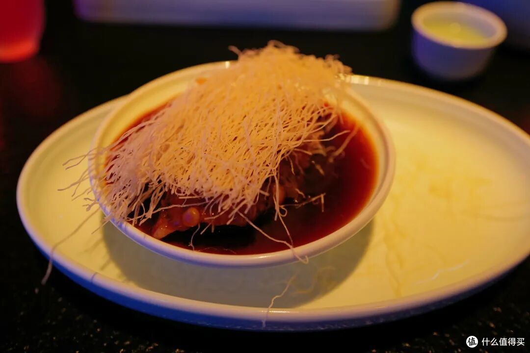 碳水王炸、夜宵天花板,这座松弛的古都就这么轻松地俘获了我的胃