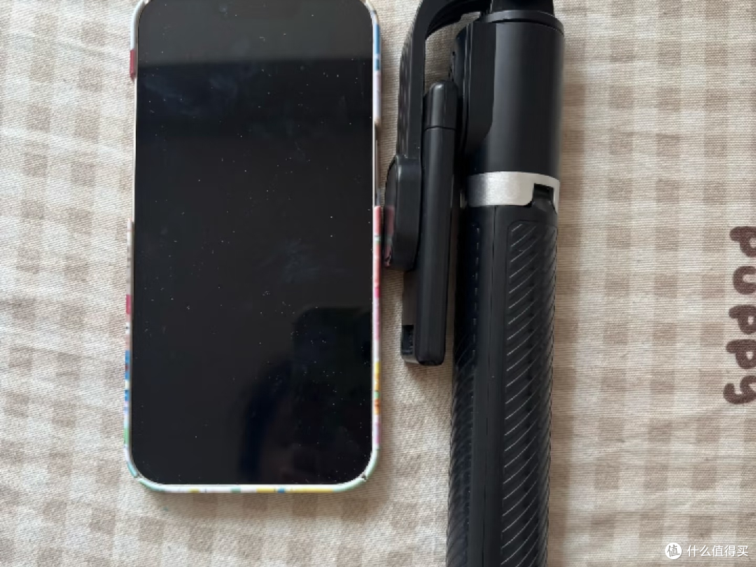 三款自拍杆使用心得：从便携到专业