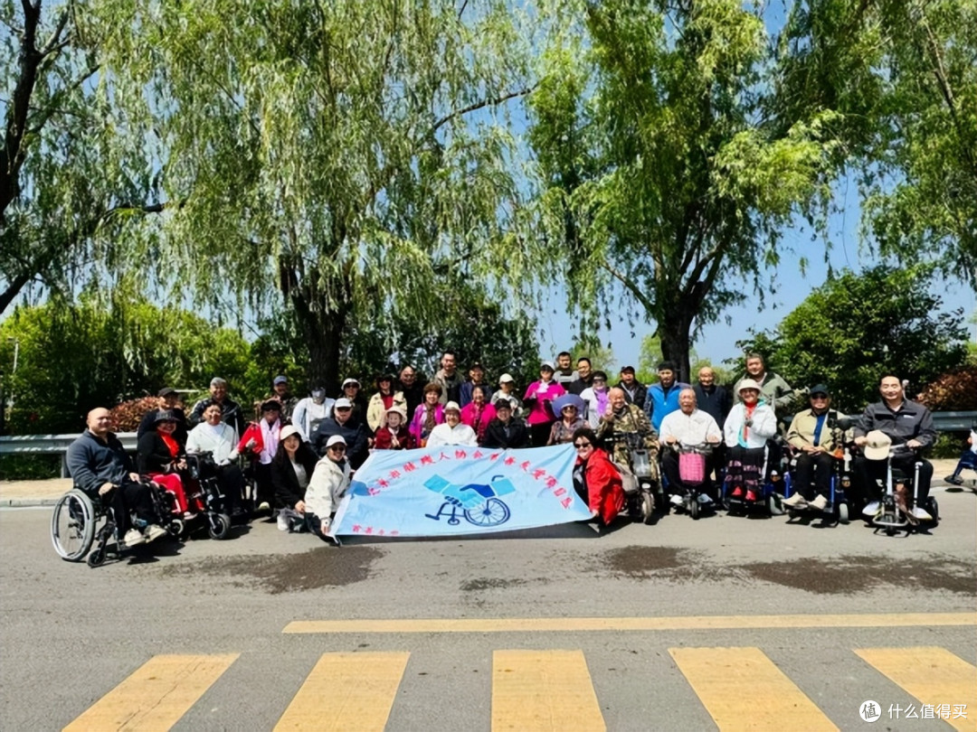 北京市肢协首善友爱公益项目组革命老区红色之旅圆满成功