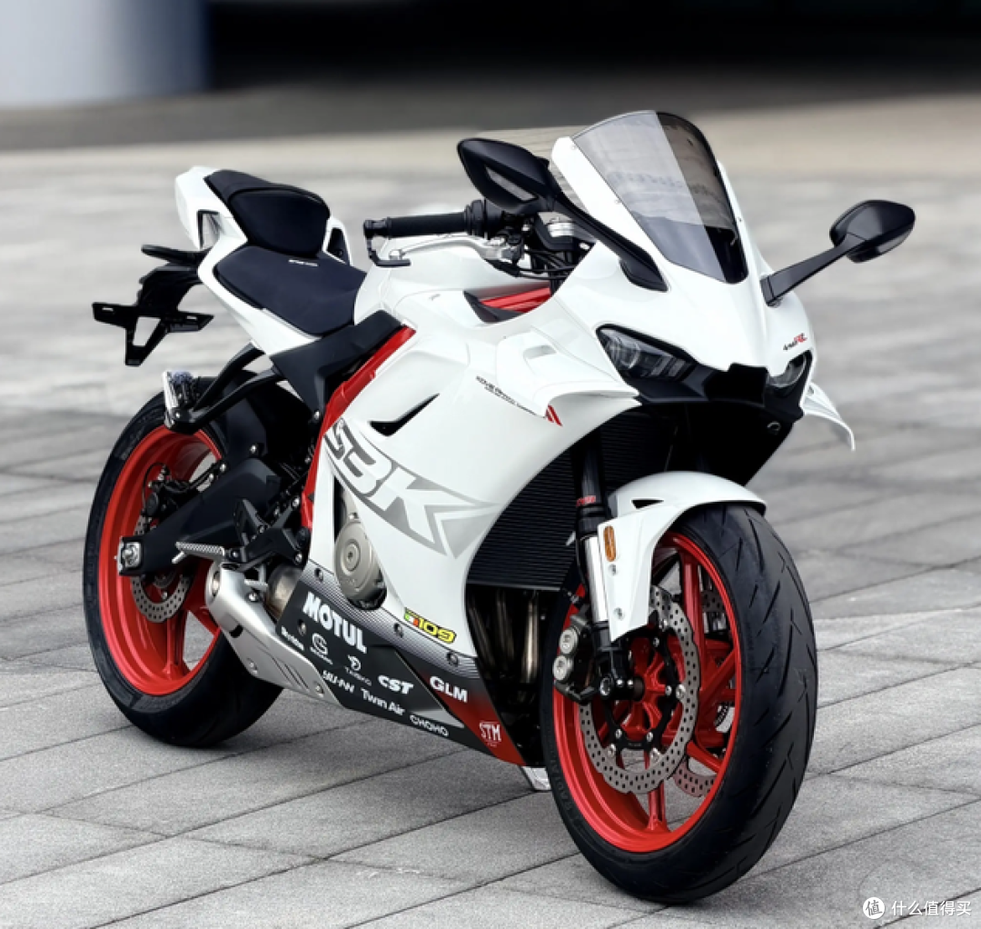 2万预算二手仿赛怎么选?450SR、忍者400、R3都能买到
