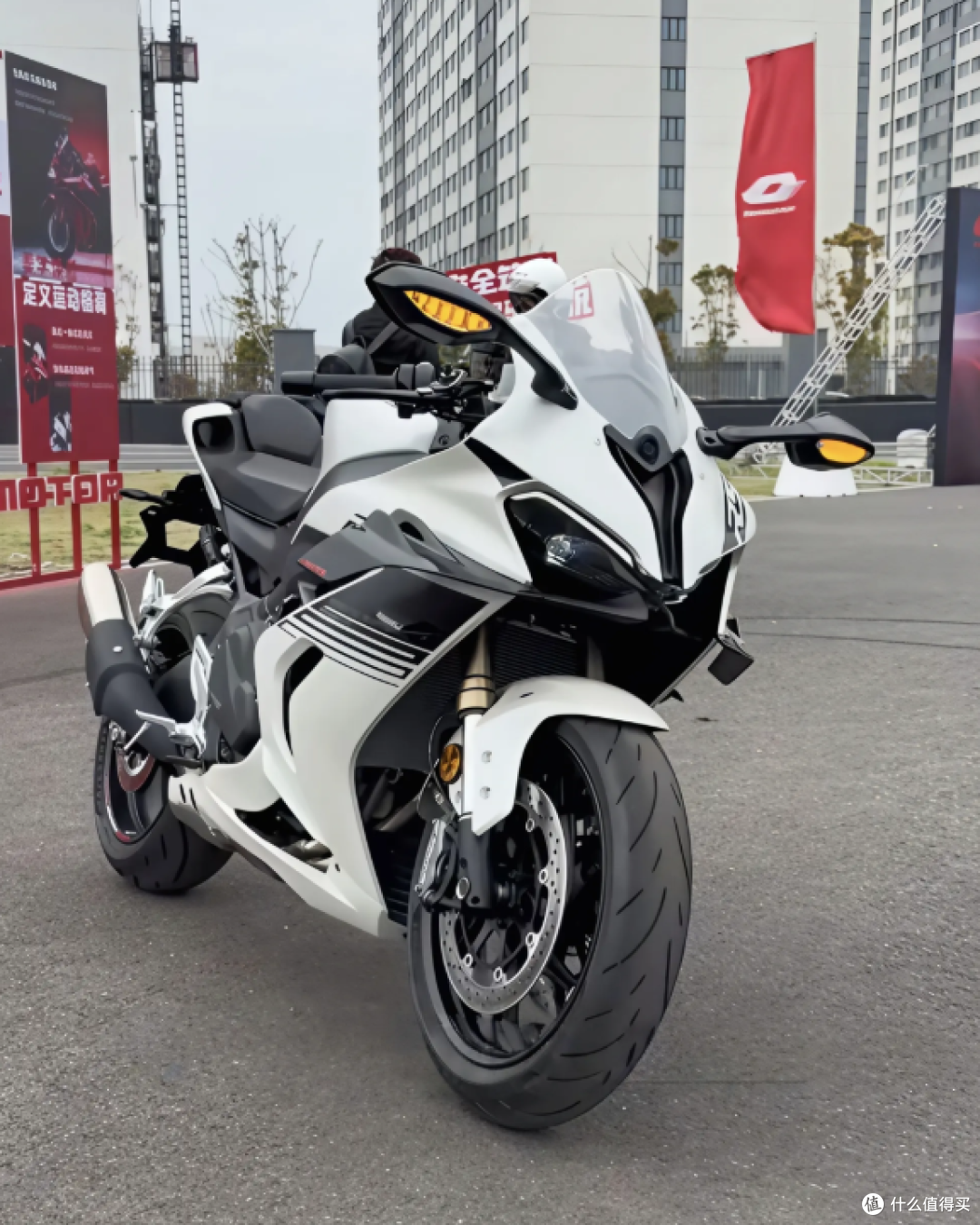 2万预算二手仿赛怎么选?450SR、忍者400、R3都能买到