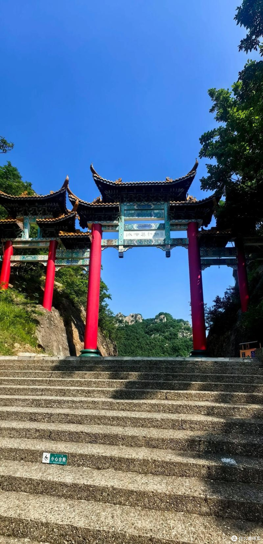 五一反向旅行，我在冷门小城“承包”了整个春天
