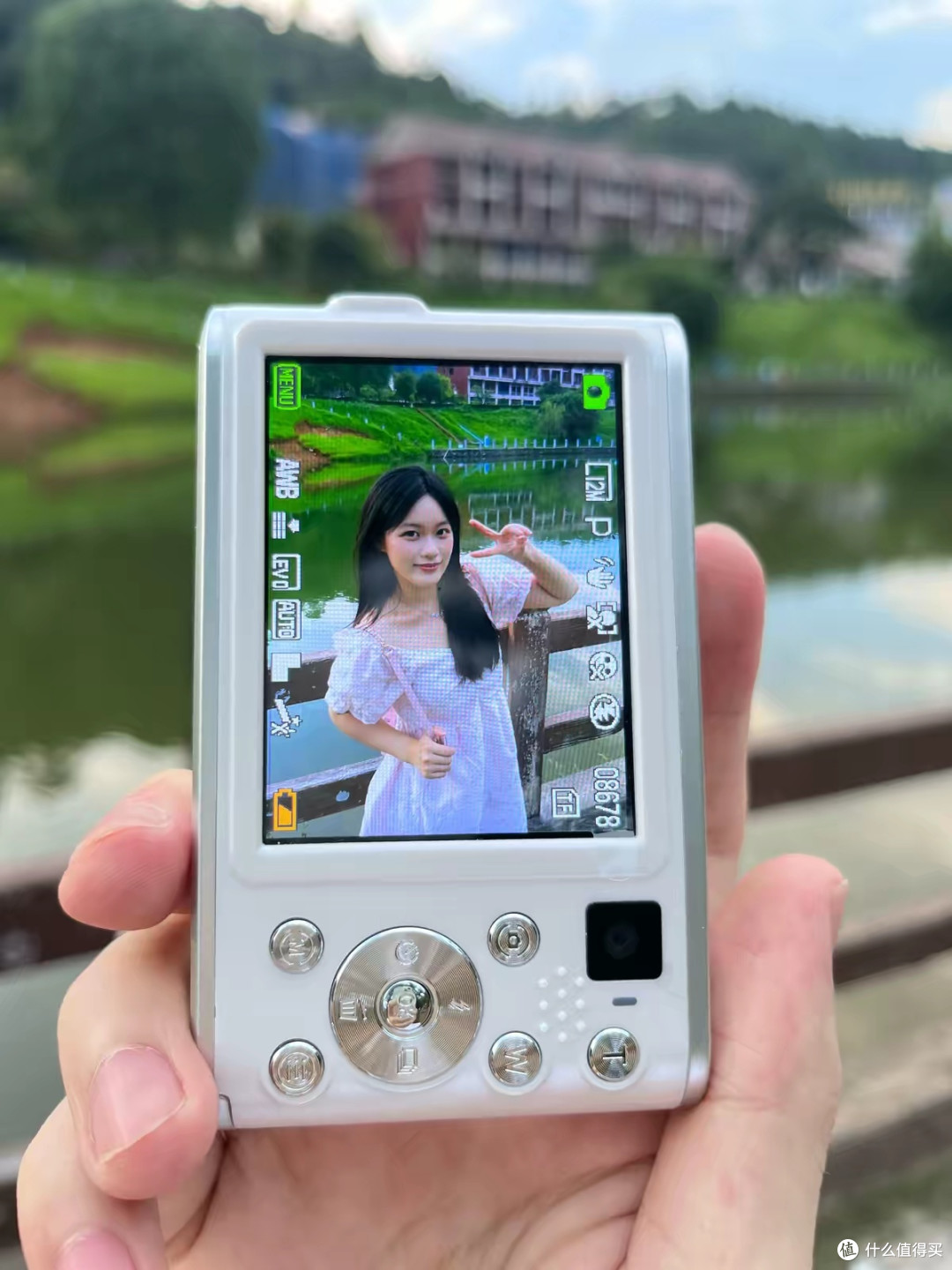 宣璐代言彩族Z102S:学生党入门首选