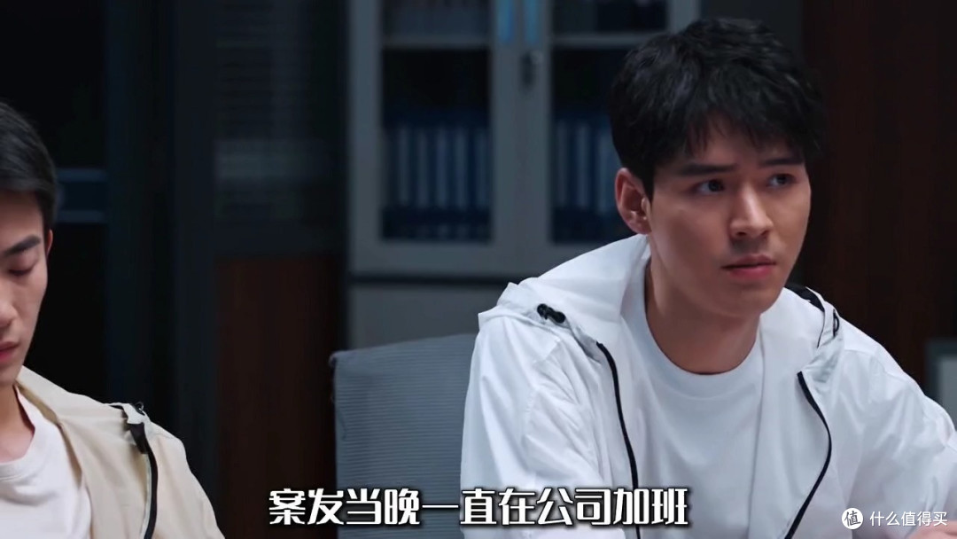 白手套下的真相，你敢看吗？