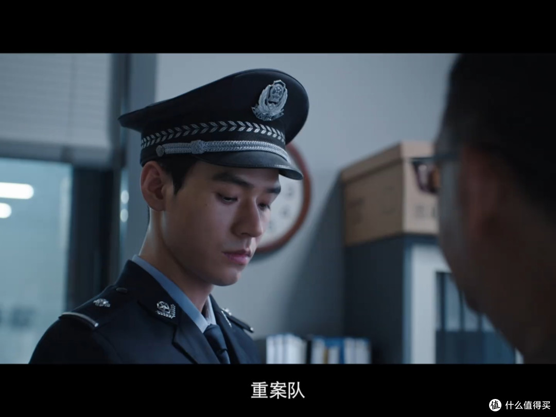 白手套下的真相,你敢看吗?
