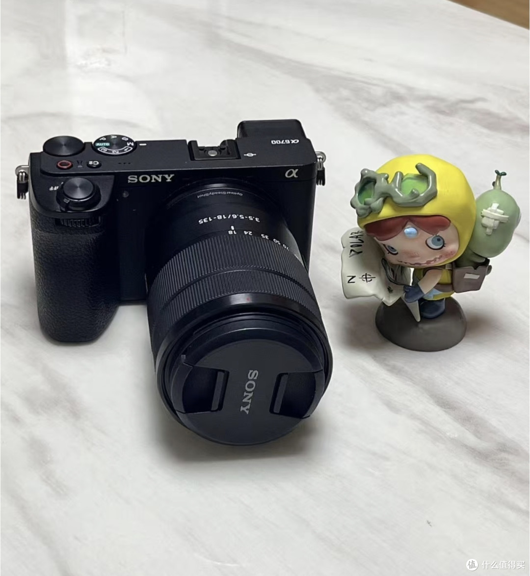 索尼A6700：轻便半画幅相机