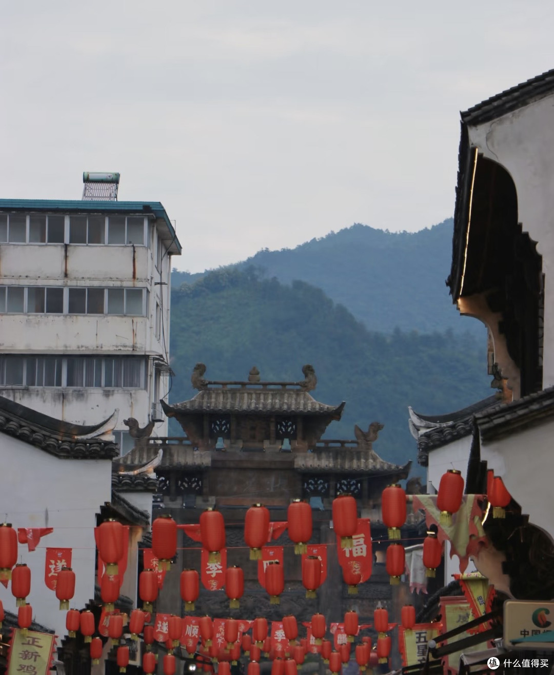 i人五一反向出行 浙江这座小城是来报恩的吧