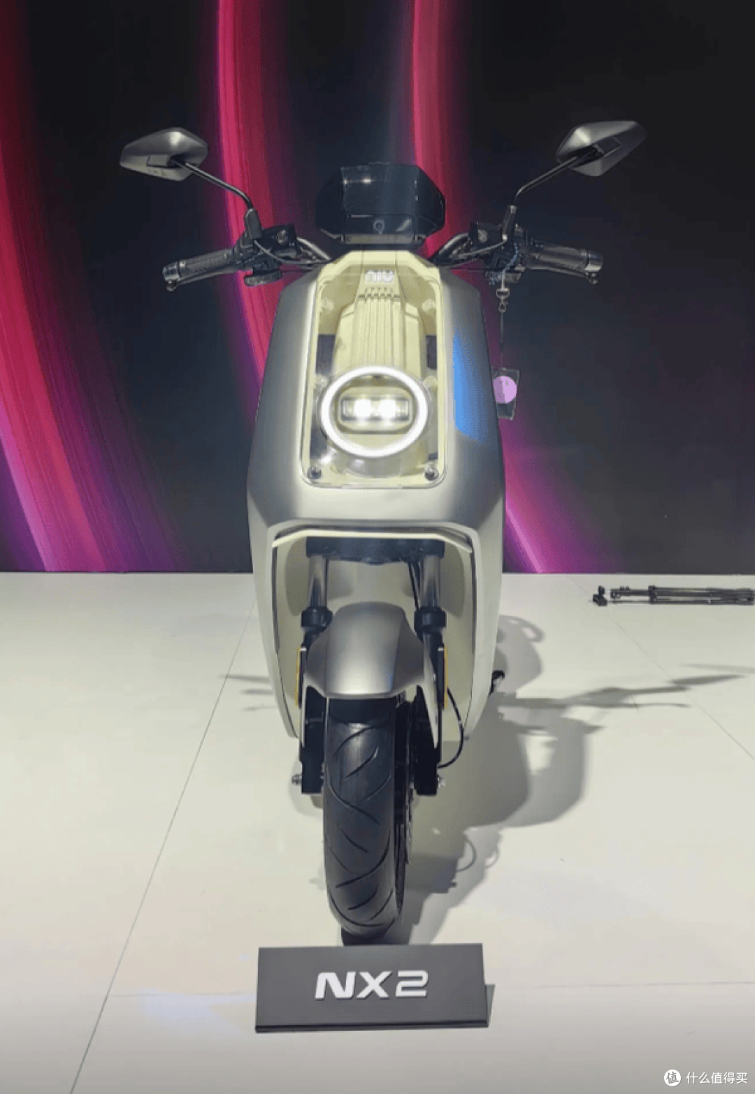 小牛NX2对比九号q3:7000级电摩和3000级电轻摩谁更香?