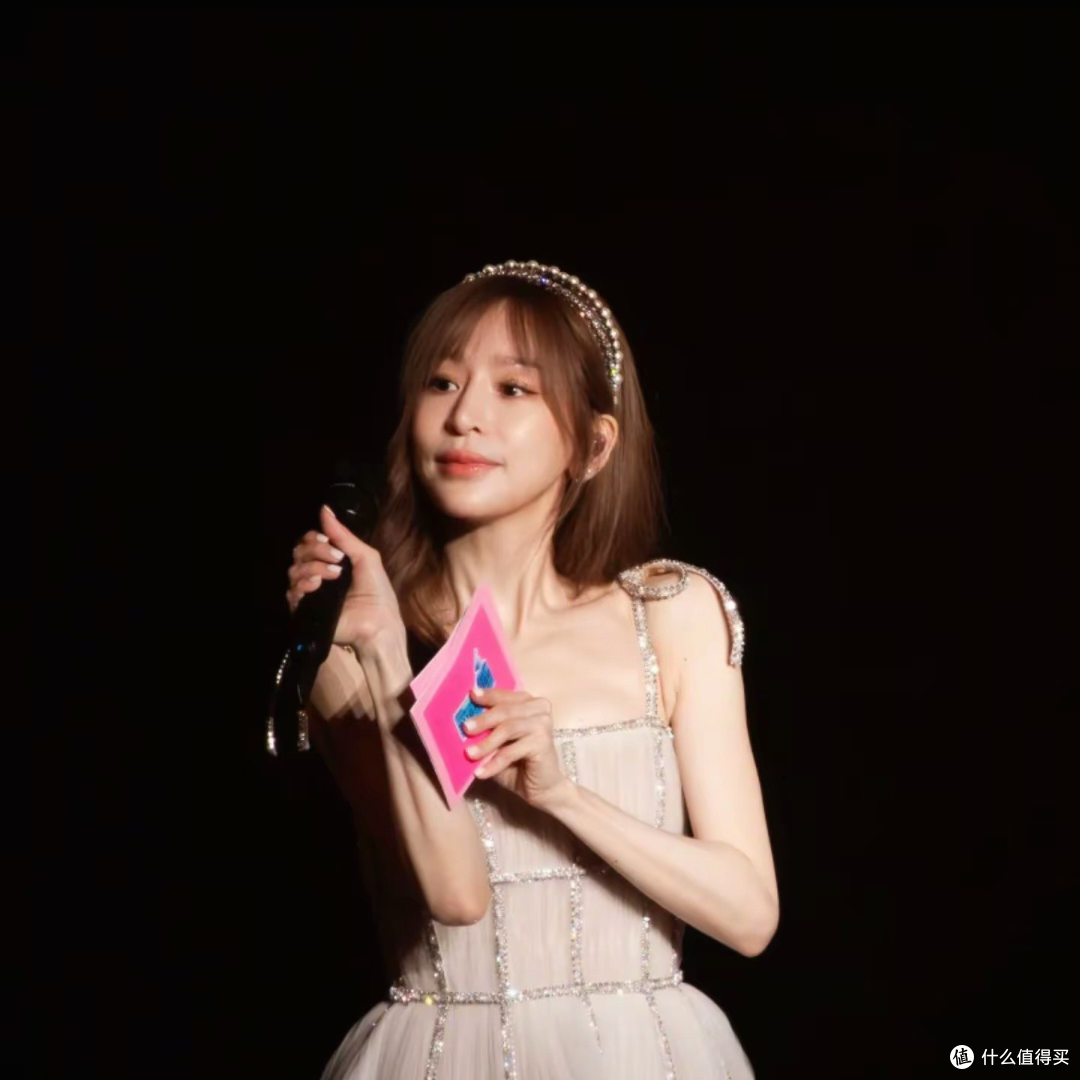 人生第一台相机尼康P1100开箱，追星人圆梦演唱会