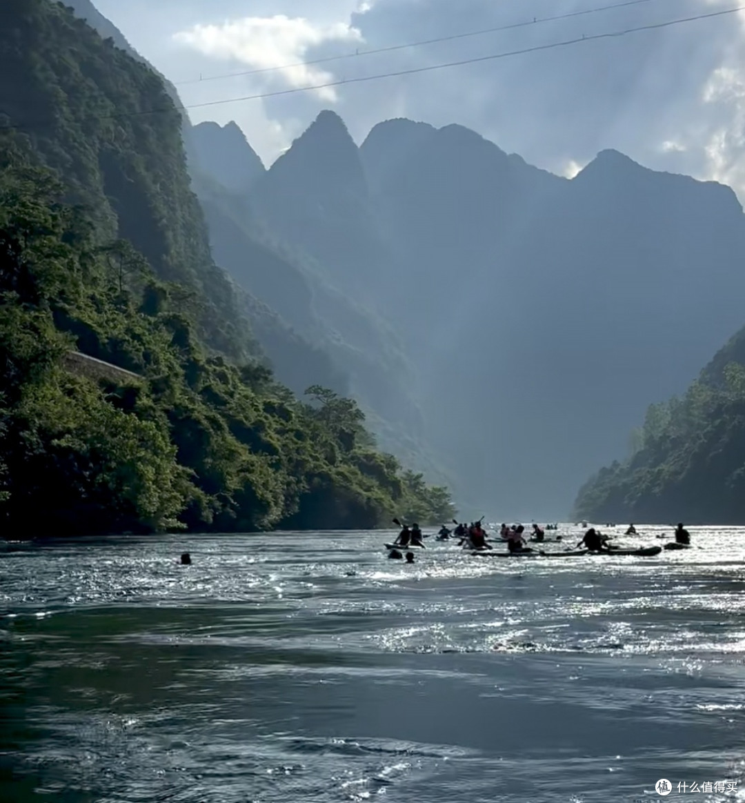 桂林山水之旅:五一假期的诗意画卷