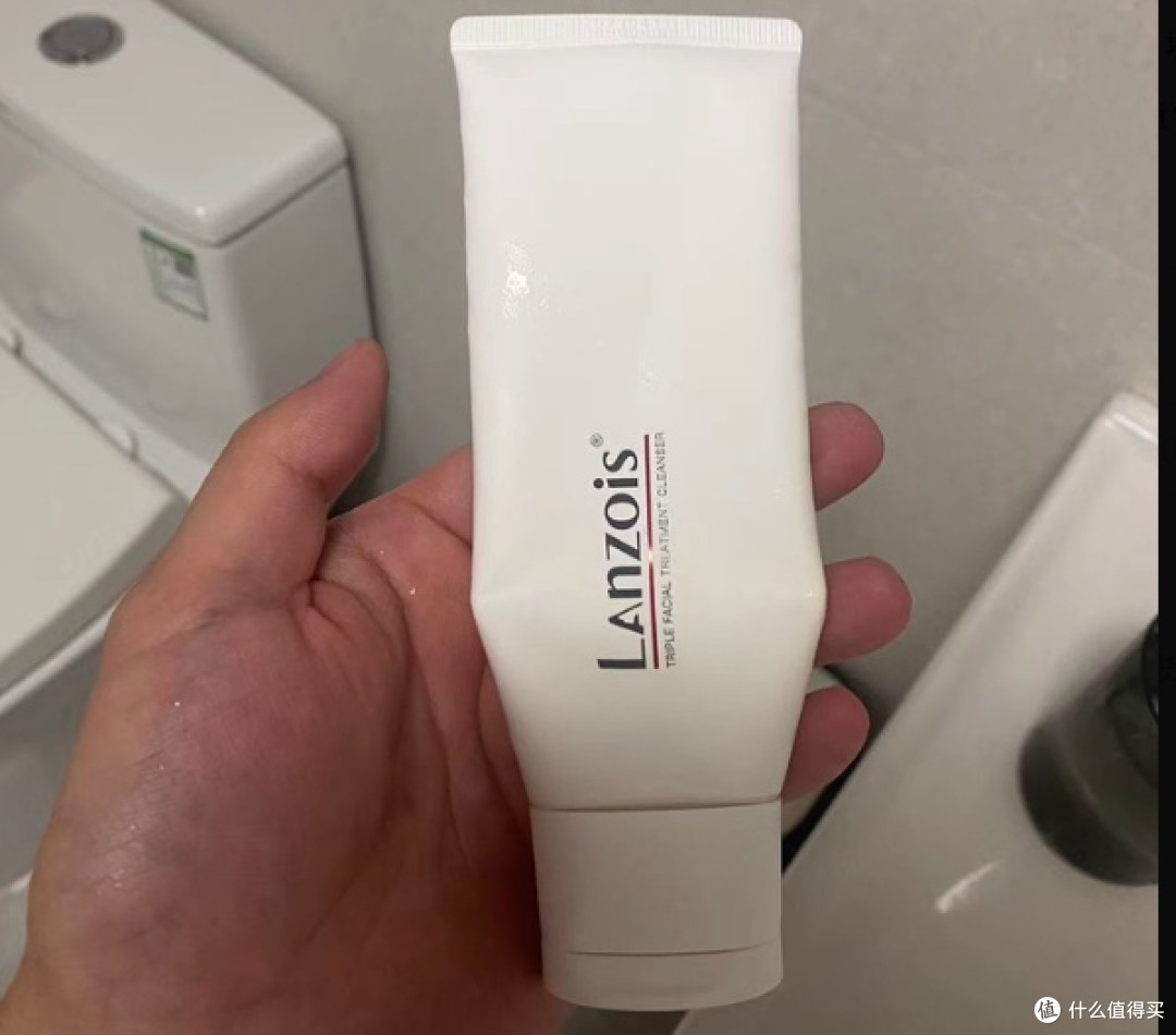 什么洗面奶好用?油皮长痘温和洗面奶推荐十款温和修护,泛红全消