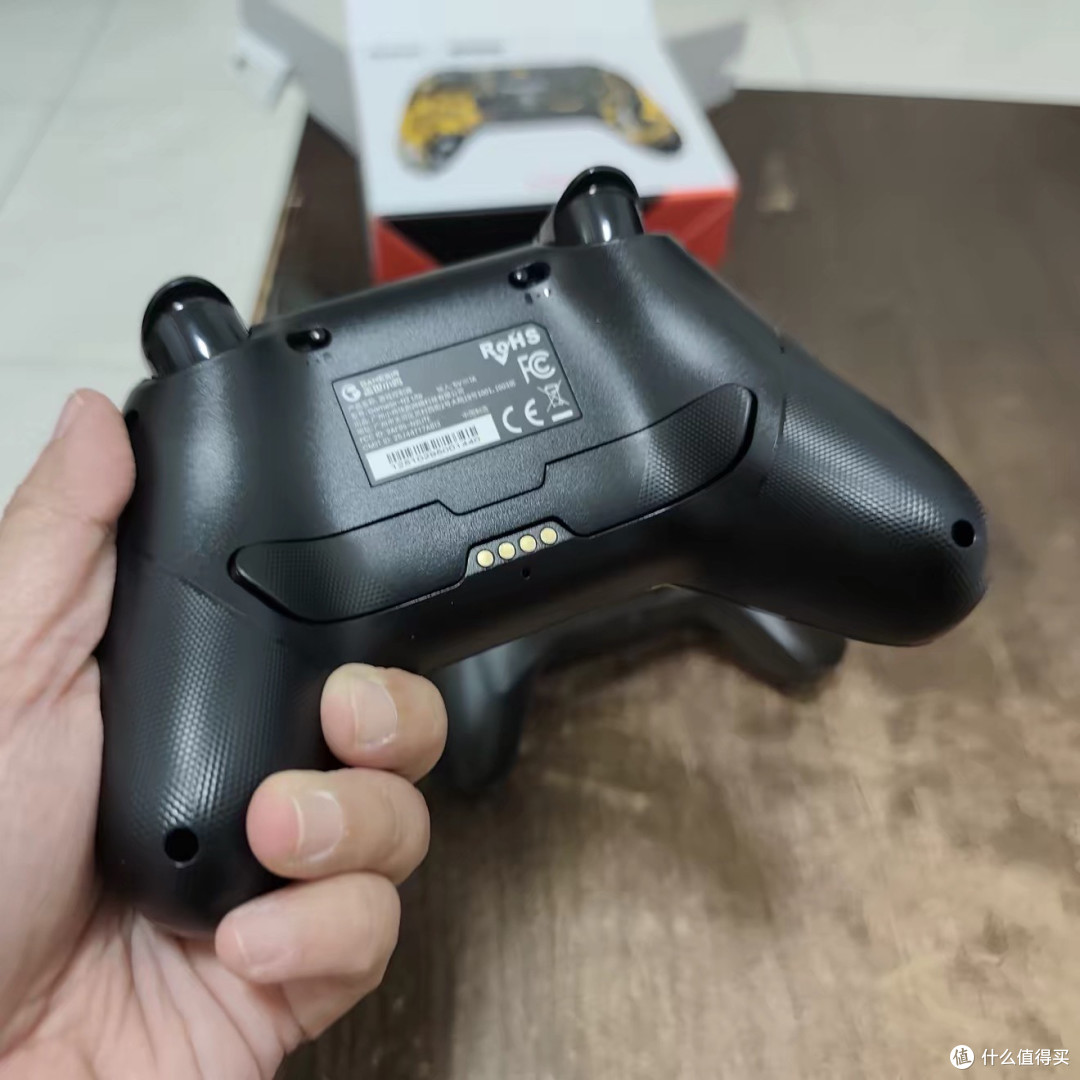 启明星2手柄:精准操控与多平台适配