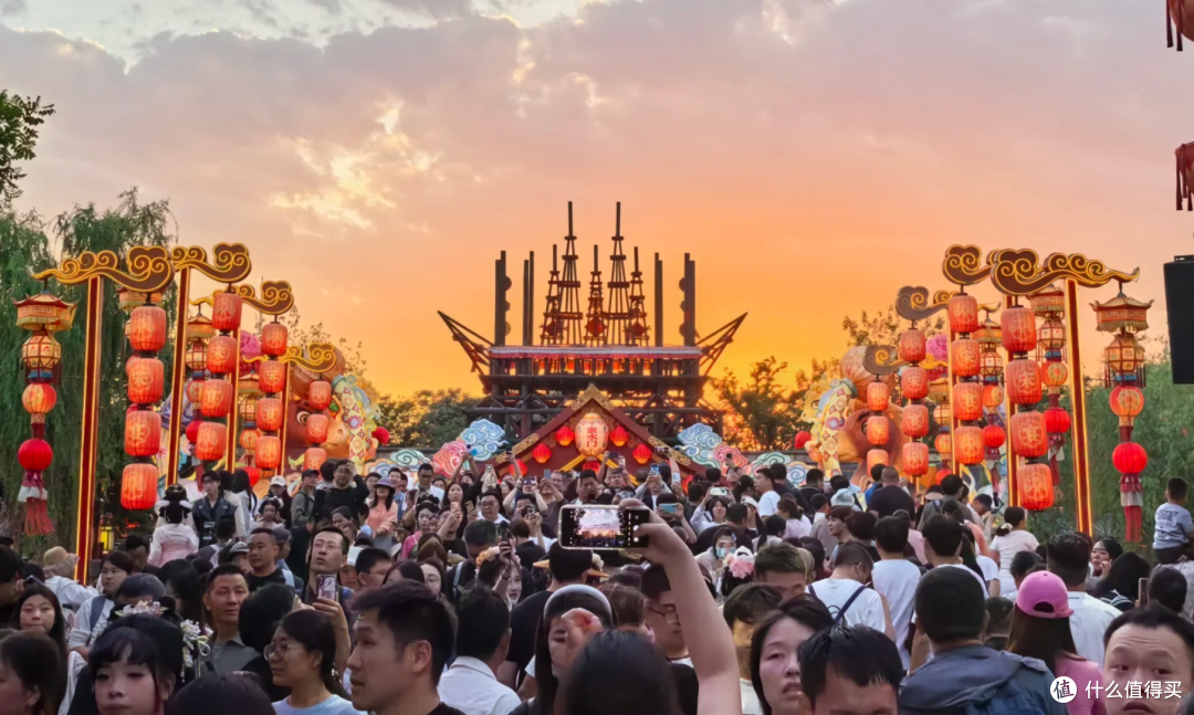 2026年五一“堵王”封神榜:十大最堵景点,你都去了哪里?