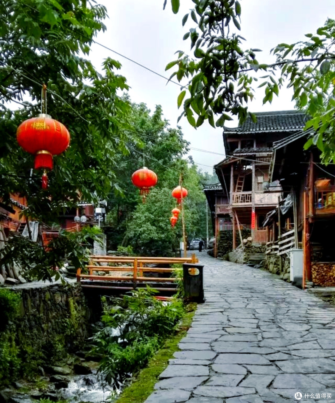 别去凤凰挤了!我在湘西找到了这座活着的“石头城”
