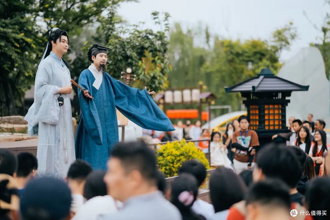 我“穿越了”！一不小心结了个婚，真被这个沉浸式古城“演”服了