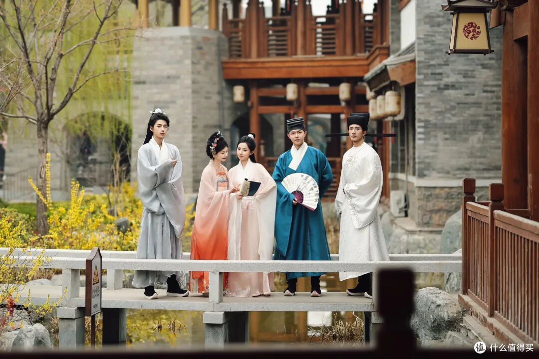 我“穿越了”！一不小心结了个婚，真被这个沉浸式古城“演”服了