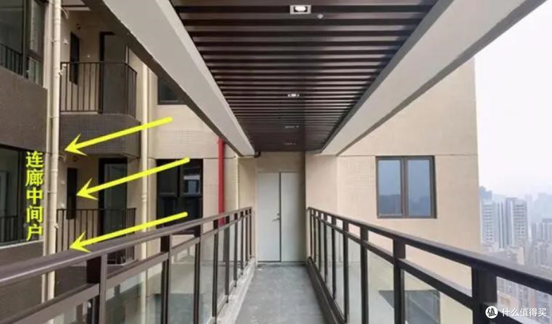 买房时,选择中间户vs边户,住过才知道:边户才是真正的智商税!