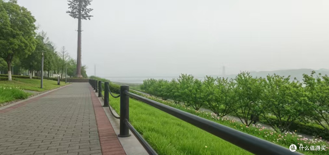 江边遛娃天花板!这处江滩绿道承包了娃的快乐时光