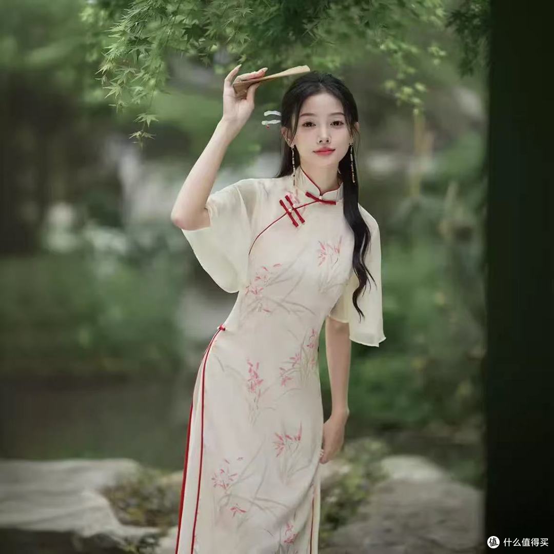 温柔入怀｜复古国风奥黛旗袍，日常也能穿的新中式雅致茶服