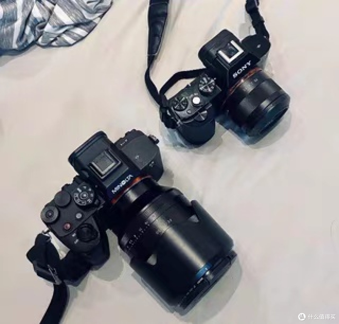 第一台无反：索尼α7