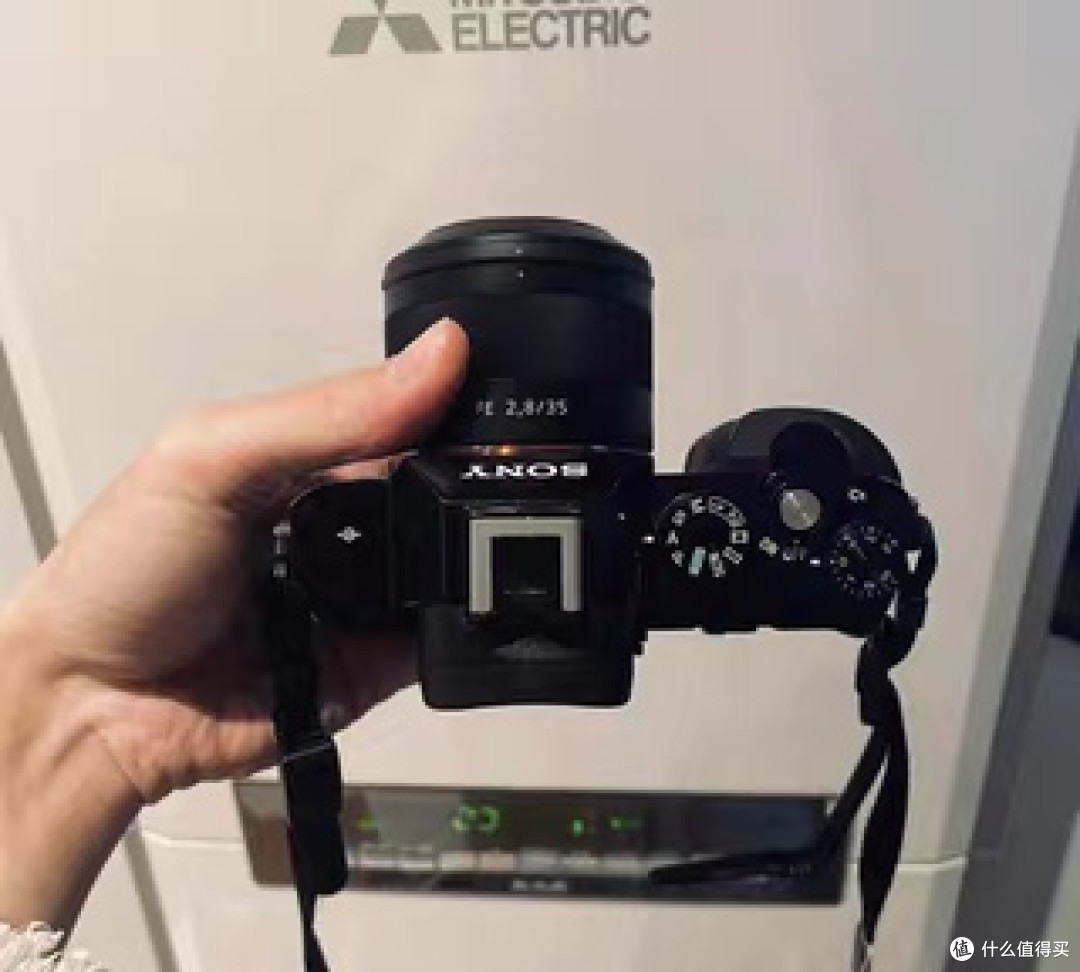 第一台无反：索尼α7