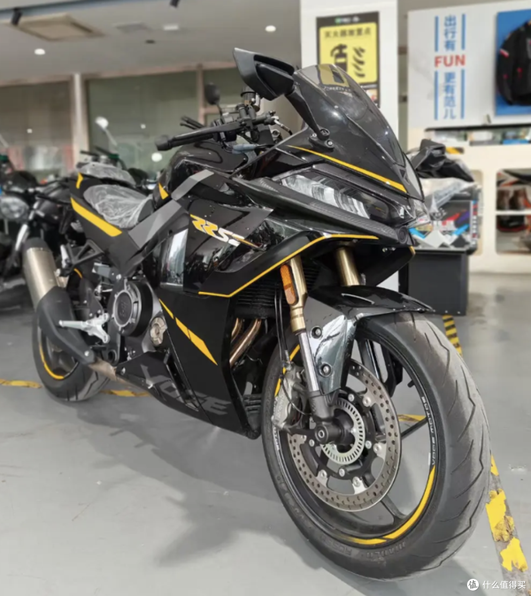 2.5万买四缸?别急!二手仿赛集体大跳水,花8千块拿下中排爽翻天