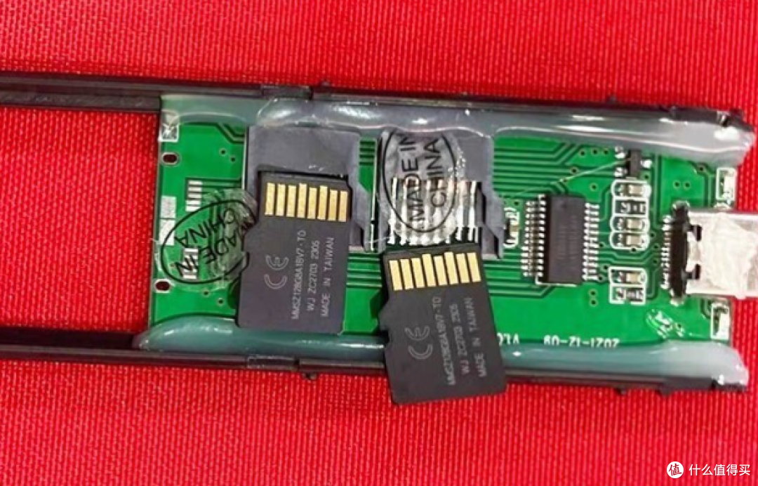 20 美元买 4TB 移动硬盘?拆开直接翻车!竟是 SD 卡 + 读卡器