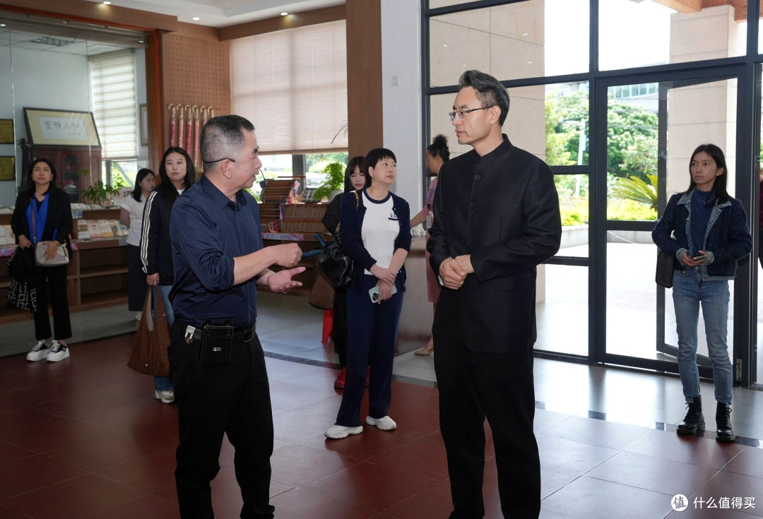 中国文联机关纪委书记——冀彦伟，参观余光中文学馆