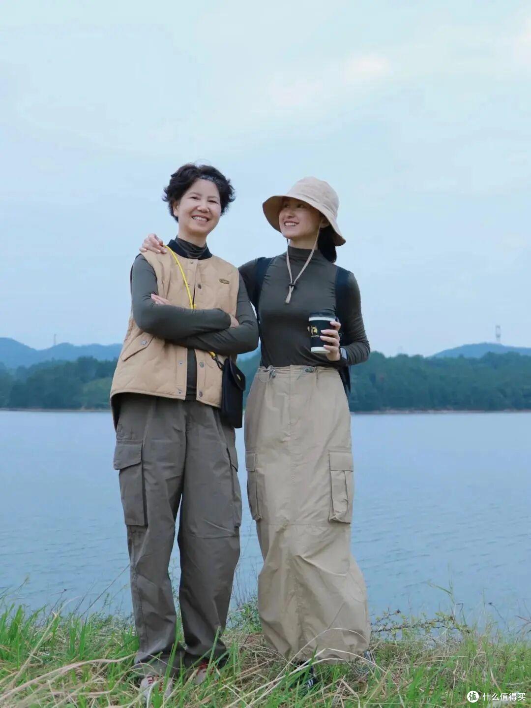 中年女人出游,准备这“3裙2裤”就好了,美观又实用,还十分上镜