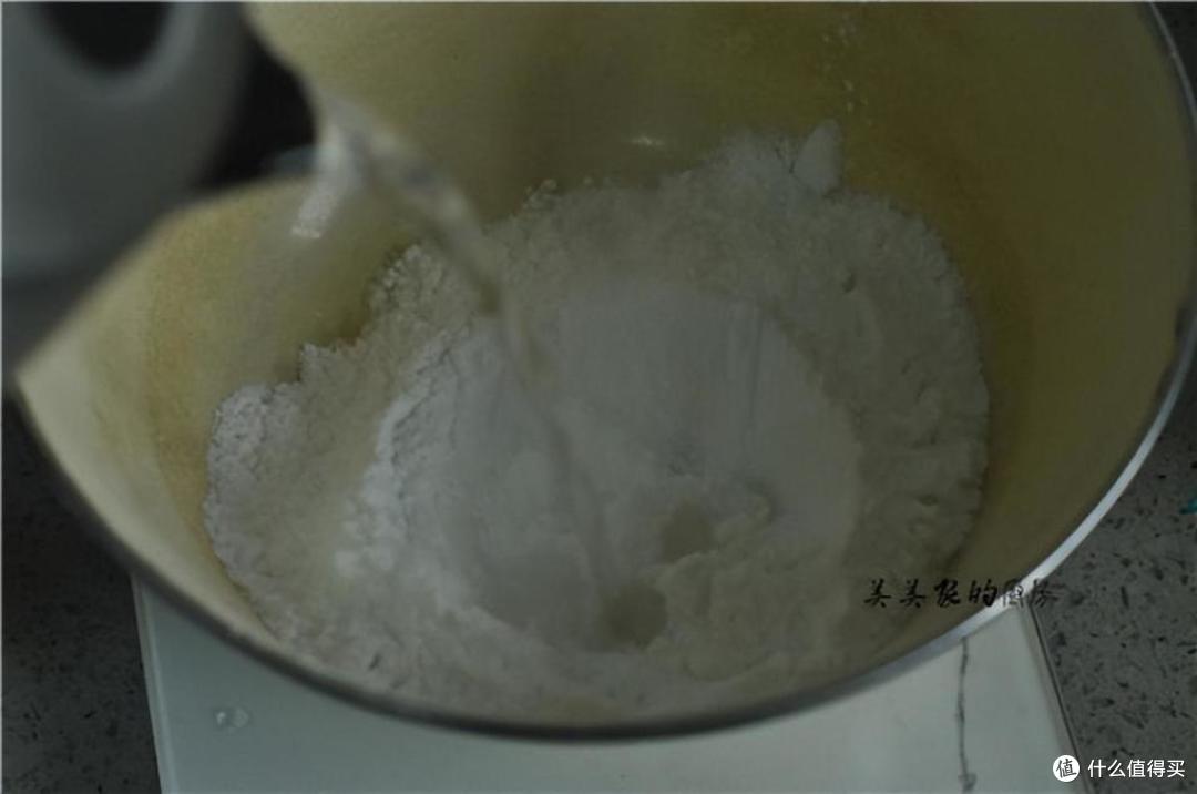 夏天蒸包子我不用面粉，用它做皮晶莹剔透又Q弹，孩子好喜欢！